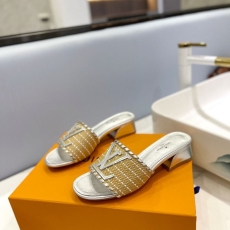 Louis Vuitton Slippers